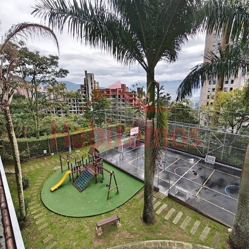 Apartamento de 3 alcobas en venta en Altos Del Poblado, Medellín, 100 m² · foto 17 de 18