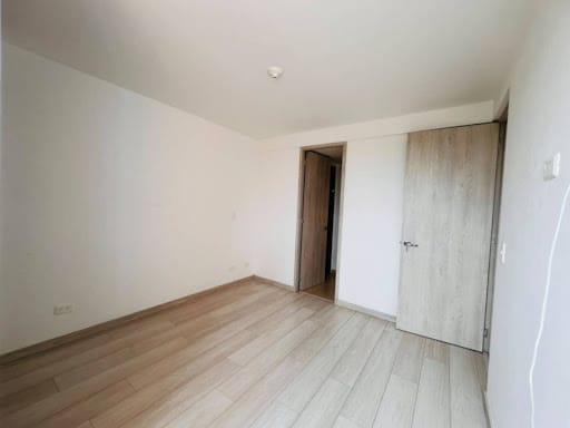 Apartamento de 2 alcobas en arriendo en El Porvenir, Rionegro, 58 m² · foto 10 de 18