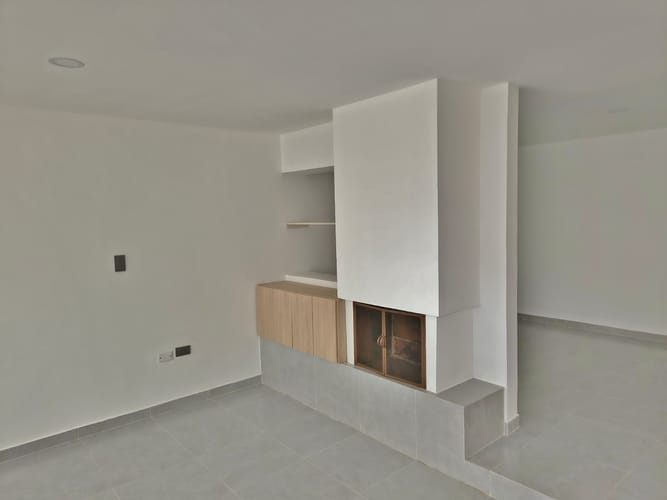 Casa de 3 alcobas en venta en Cedritos, Bogotá, 200 m² · foto 2 de 24