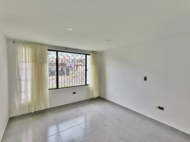 Casa de 3 alcobas en venta en Cedritos, Bogotá, 200 m² · foto 3 de 24