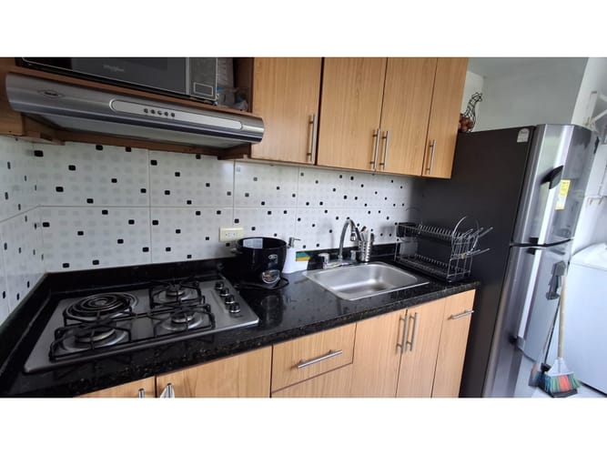 Apartamento de 3 alcobas en venta en El Poblado, Envigado, 65 m² · foto 3 de 14