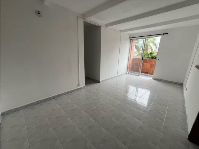 Apartamento de 3 alcobas en arriendo en Niquia, Bello, 55 m² · foto 2 de 12