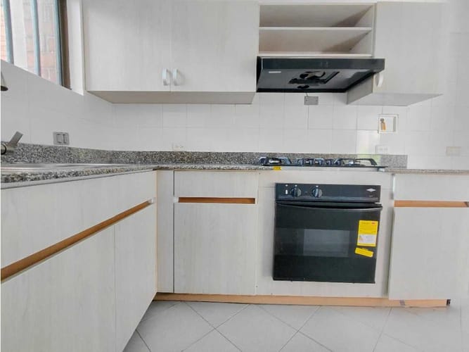 Apartamento de 3 alcobas en arriendo en Otraparte, Envigado, 107 m² · foto 2 de 24