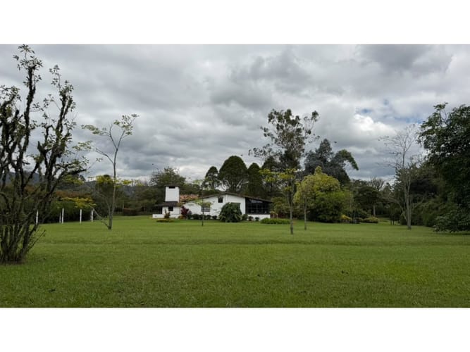Casa de 2 alcobas en venta en Cabeceras De Llanogrande, Rionegro, 312 m² · foto 24 de 24