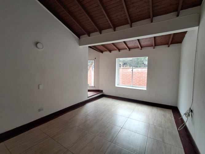 Casa de 4 alcobas en arriendo en Los Balsos, Medellín, 407 m² · foto 22 de 24