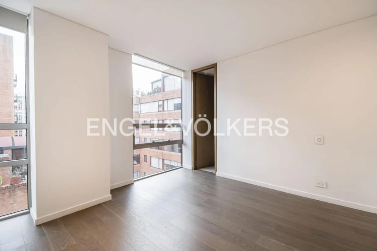 Apartamento de 3 alcobas en venta en La Cabrera, Bogotá, 139 m² · foto 10 de 17