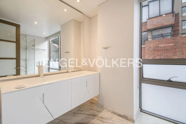 Apartamento de 3 alcobas en venta en La Cabrera, Bogotá, 139 m² · foto 9 de 17