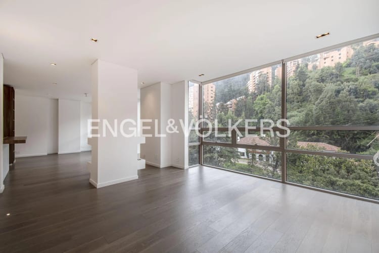 Apartamento de 3 alcobas en venta en La Cabrera, Bogotá, 139 m² · foto 1 de 17