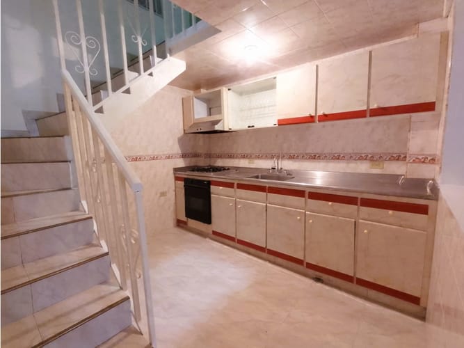 Casa de 5 alcobas en arriendo en Ismael Perdomo, Bogotá, 100 m² · foto 2 de 17