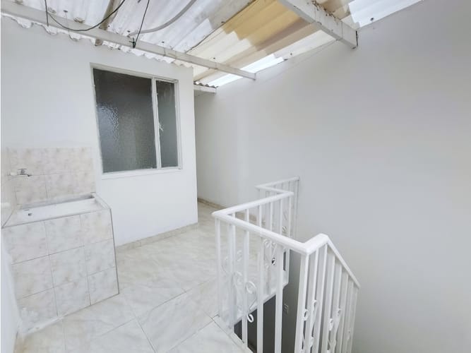 Casa de 5 alcobas en arriendo en Ismael Perdomo, Bogotá, 100 m² · foto 15 de 17