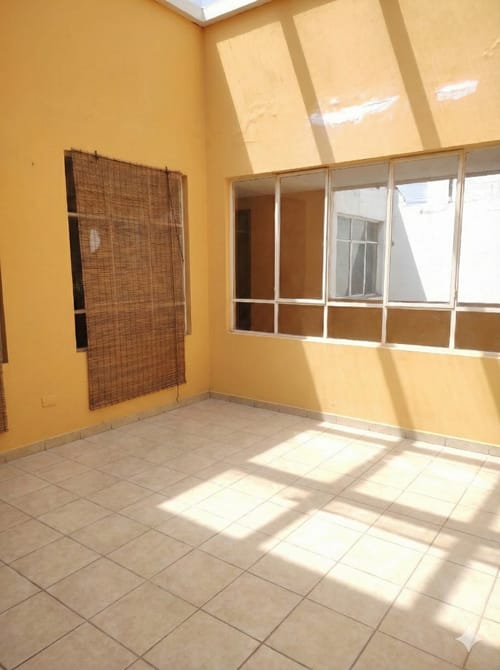 Casa de 8 alcobas en venta en Ciudad Berna, Bogotá, 314 m² · foto 3 de 10