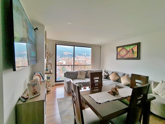 Apartamento de 2 alcobas en venta en Cedritos, Bogotá, 78 m² · foto 2 de 20