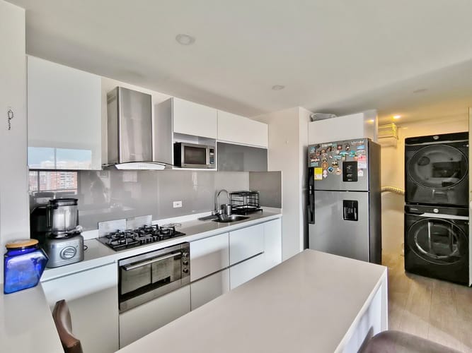 Apartamento de 2 alcobas en venta en Cedritos, Bogotá, 78 m² · foto 10 de 20