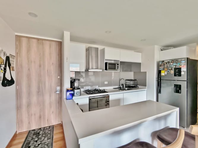 Apartamento de 2 alcobas en venta en Cedritos, Bogotá, 78 m² · foto 9 de 20