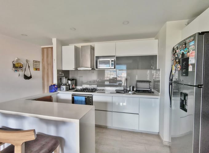 Apartamento de 2 alcobas en venta en Cedritos, Bogotá, 78 m² · foto 12 de 20