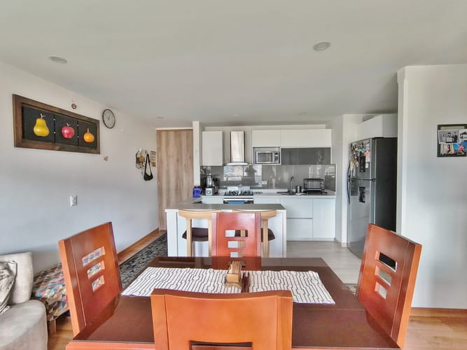 Apartamento de 2 alcobas en venta en Cedritos, Bogotá, 78 m² · foto 8 de 20