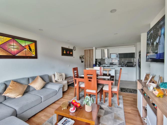 Apartamento de 2 alcobas en venta en Cedritos, Bogotá, 78 m² · foto 4 de 20