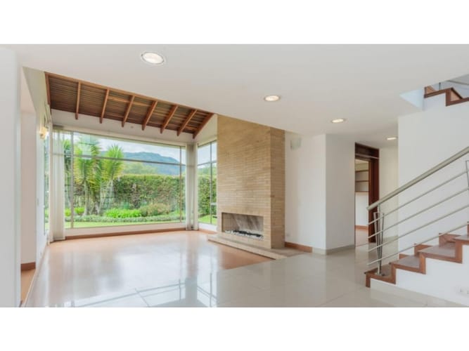 Casa en venta en San Simón, Bogotá, 291 m² · foto 7 de 24