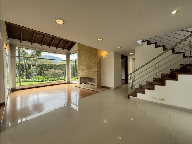 Casa en venta en San Simón, Bogotá, 291 m² · foto 9 de 24