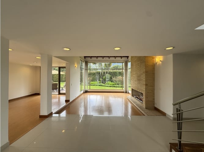 Casa en venta en San Simón, Bogotá, 291 m² · foto 11 de 24