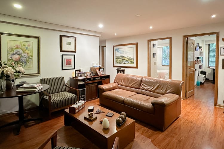 Apartamento de 4 alcobas en venta en La Cabrera, Bogotá, 230 m² · foto 11 de 23