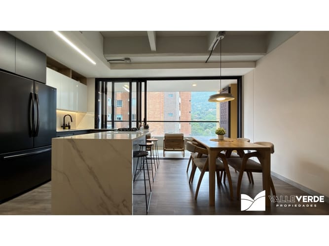 Apartamento de 2 alcobas en venta en La Inmaculada, Envigado, 80 m² · foto 2 de 17