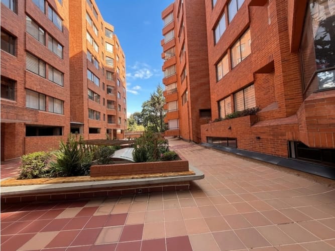 Apartamento de 3 alcobas en arriendo en Niza Suba, Bogotá, 235 m² · foto 1 de 24