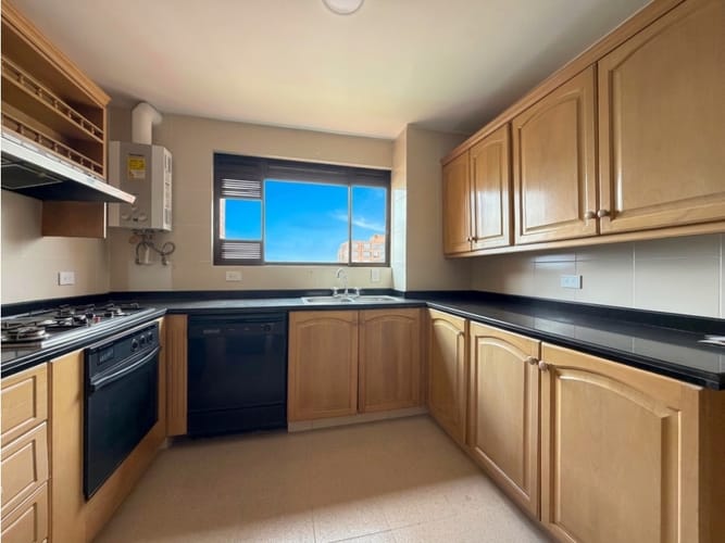 Apartamento de 3 alcobas en arriendo en Niza Suba, Bogotá, 235 m² · foto 8 de 24