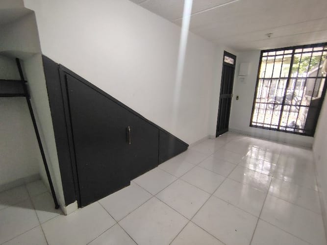 Apartamento de 2 alcobas en arriendo en San Jose Obrero, Bello, 65 m² · foto 2 de 8