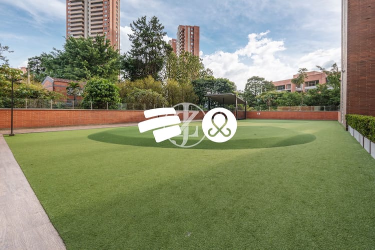 Apartamento de 3 alcobas en venta en La Florida, Medellín, 200 m² · foto 21 de 24