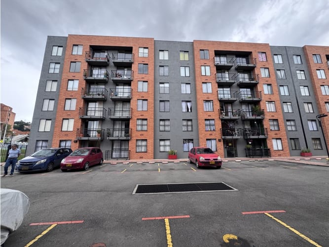 Apartamento en venta en Suba Salitre, Bogotá, 58 m² · foto 2 de 24