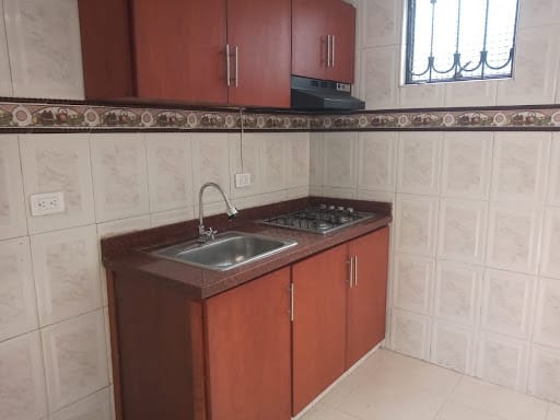 Casa de 3 alcobas en arriendo en Ub. Sabana De Tibabuyes, Bogotá, 76 m² · foto 7 de 20