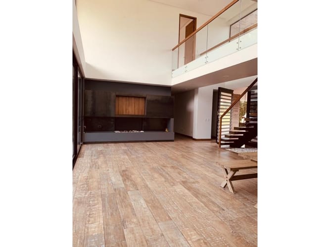Casa de 4 alcobas en arriendo en Llano Grande, Rionegro, 410 m² · foto 11 de 12