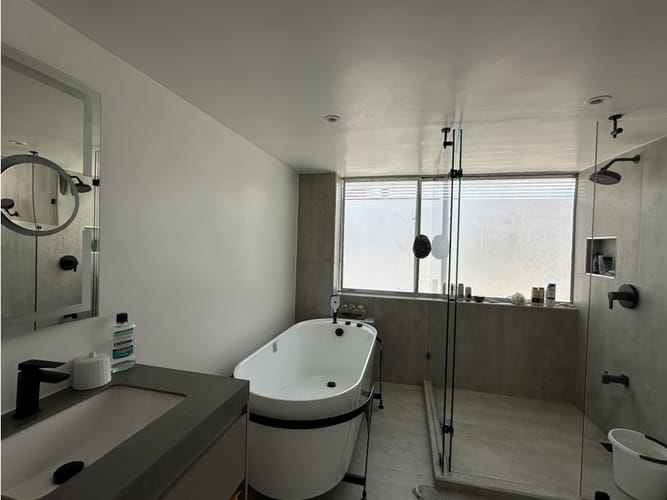 Apartamento de 4 alcobas en venta en Santa Barbara, Bogotá, 285 m² · foto 3 de 24
