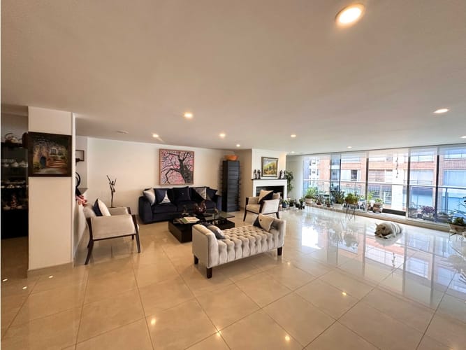 Apartamento de 4 alcobas en venta en Santa Barbara, Bogotá, 285 m² · foto 5 de 24