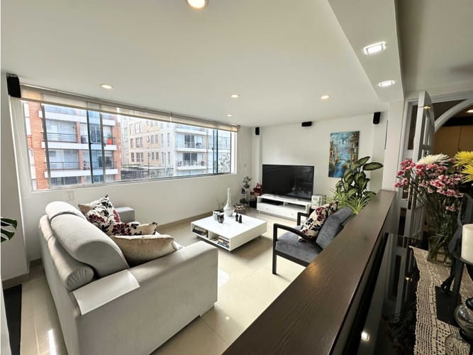 Apartamento de 4 alcobas en venta en Santa Barbara, Bogotá, 285 m² · foto 8 de 24