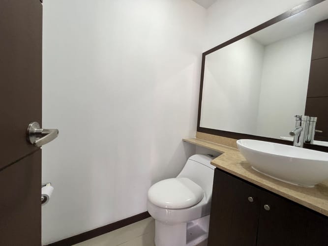 Apartamento de 3 alcobas en arriendo en Los Balsos, Medellín, 105 m² · foto 11 de 16