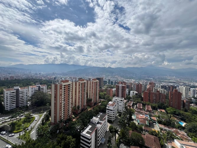 Apartamento de 3 alcobas en arriendo en Los Balsos, Medellín, 105 m² · foto 16 de 16