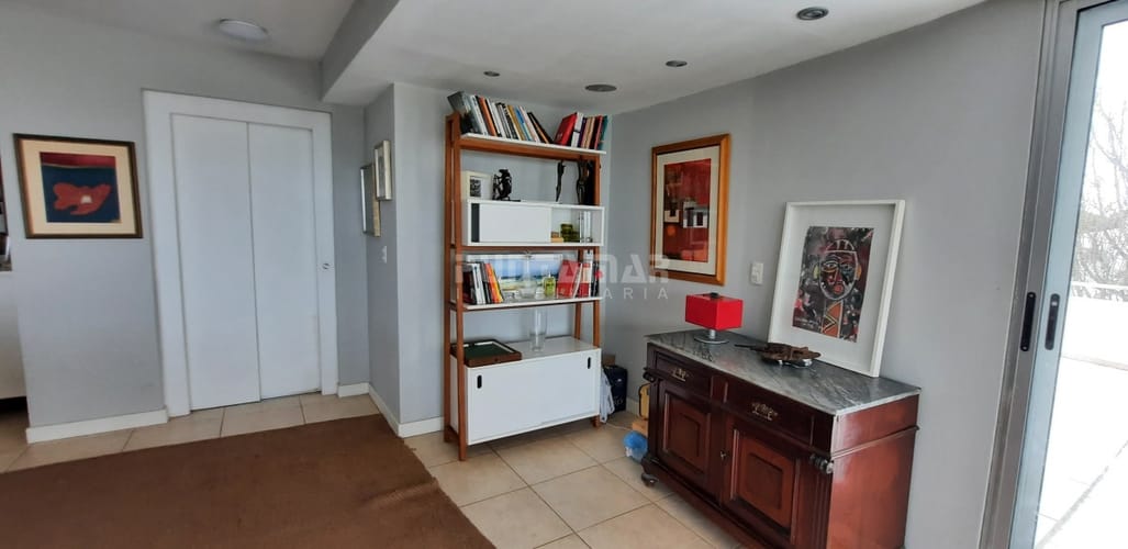 ALQUILER ANUAL DE APARTAMENTO DE TRES DORMITORIOS FRENTE A LA MANSA · Foto 8