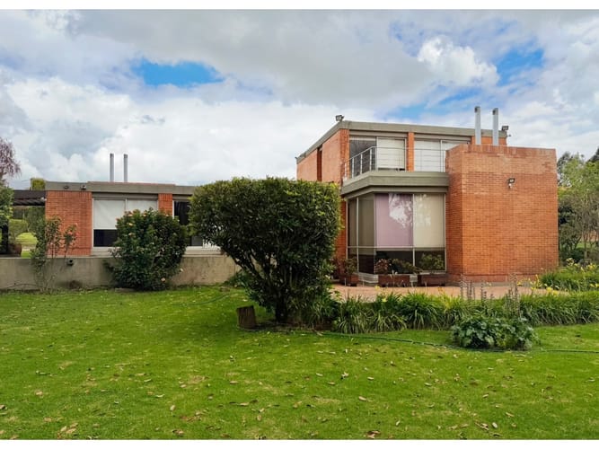 Casa de 3 alcobas en venta en Siberia, Cota, 400 m² · foto 3 de 24