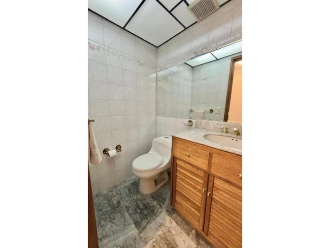 Apartamento de 4 alcobas en venta en El Nogal, Bogotá, 271 m² · foto 10 de 24