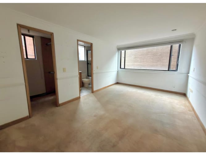 Apartamento de 4 alcobas en venta en El Nogal, Bogotá, 271 m² · foto 15 de 24