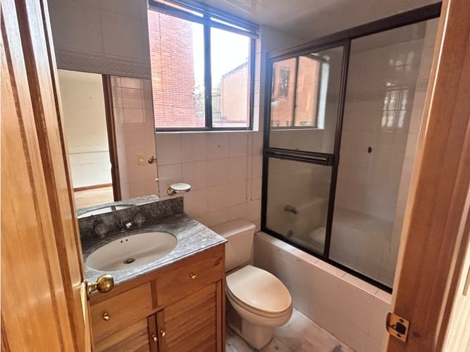 Apartamento de 4 alcobas en venta en El Nogal, Bogotá, 271 m² · foto 16 de 24