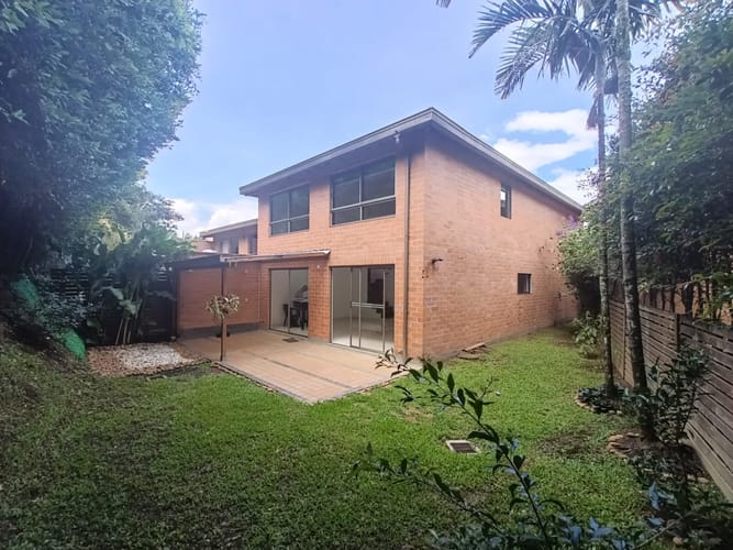 Casa de 3 alcobas en arriendo en Loma El Atravesado, Envigado, 189 m² · foto 2 de 20