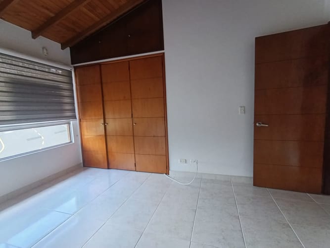 Casa de 3 alcobas en arriendo en Loma El Atravesado, Envigado, 189 m² · foto 12 de 20