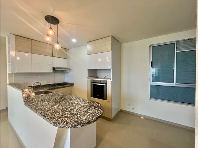 Apartamento de 4 alcobas en arriendo en Ciudad Jardin, Barranquilla, 96 m² · foto 3 de 17