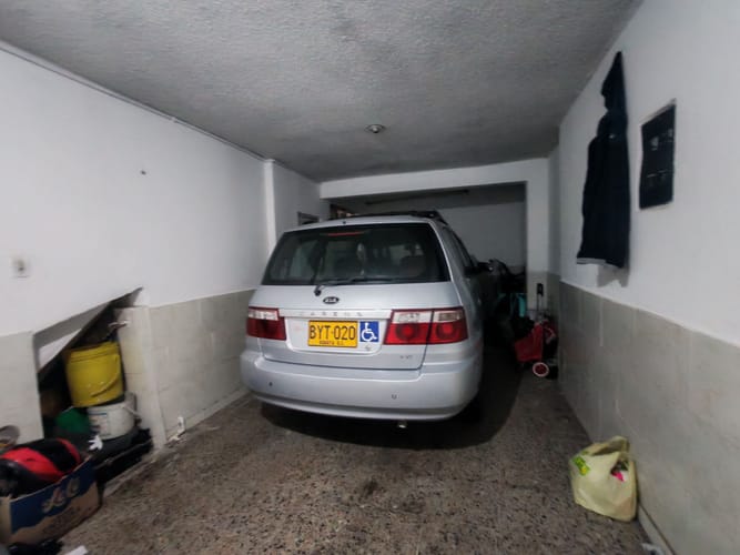Casa de 18 alcobas en venta en Carvajal, Bogotá, 721 m² · foto 3 de 24