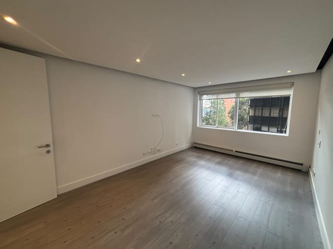 Apartamento de 4 alcobas en arriendo en Chicó Alto, Bogotá, 245 m² · foto 13 de 24