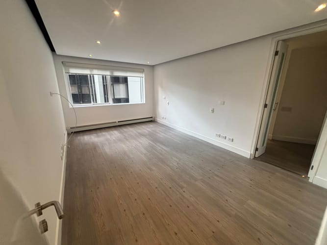 Apartamento de 4 alcobas en arriendo en Chicó Alto, Bogotá, 245 m² · foto 16 de 24