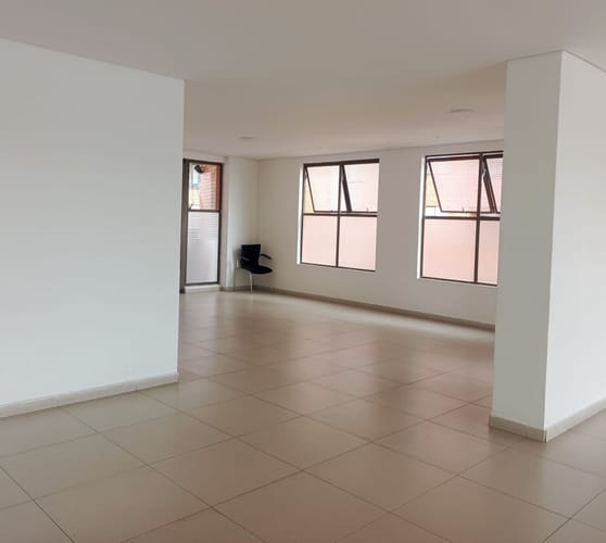 Apartamento de 3 alcobas en venta en Lagos De Cordoba, Bogotá, 103 m² · foto 19 de 24